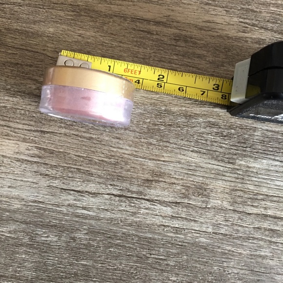 Amore Mio Cosmetics Shimmer PEACH Powder, Sh55 -2.5-G - Picture 2 of 3